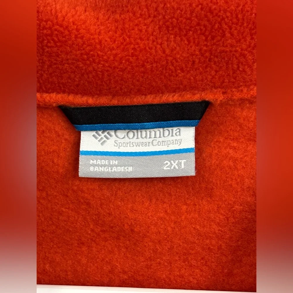 Columbia Vibrant Red and Charcoal Vest